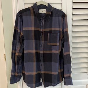 Modern Amusement flannel shirt. Men’s Medium